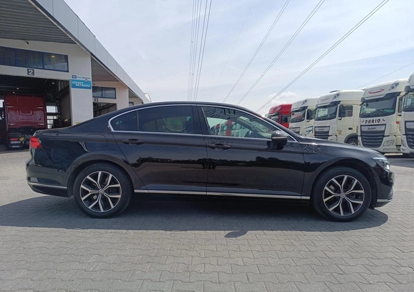 Volkswagen Passat cena 124900 przebieg: 130905, rok produkcji 2020 z Szczytno małe 596